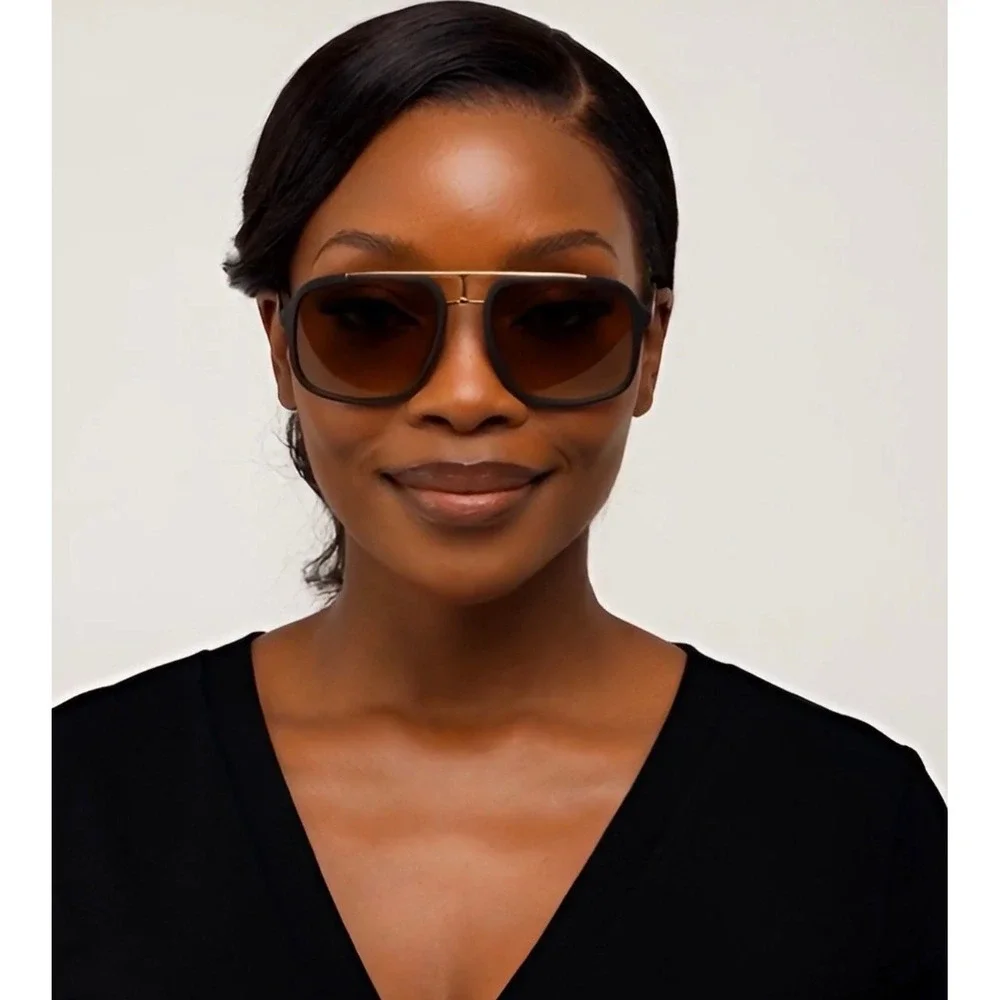 N/A stylish sunglasses